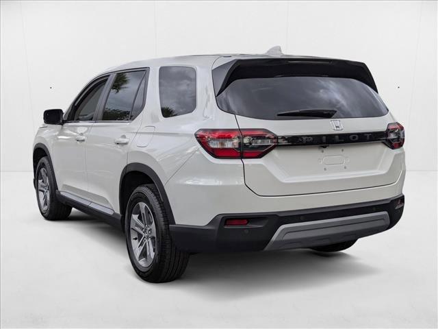 new 2025 Honda Pilot car, priced at $42,990