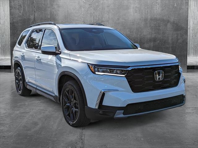 new 2025 Honda Pilot car, priced at $50,353