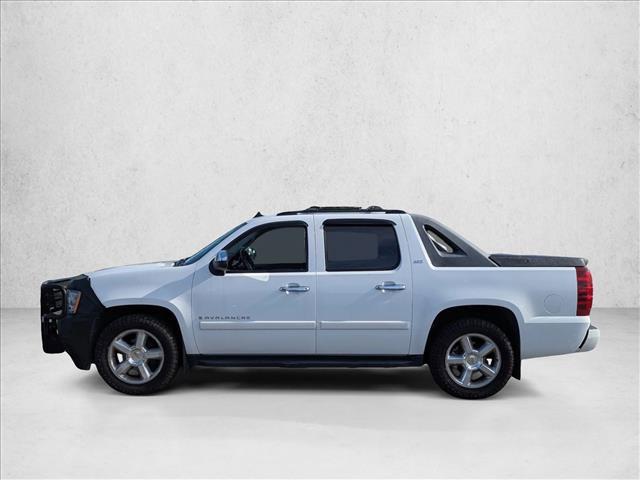 used 2008 Chevrolet Avalanche car, priced at $14,995
