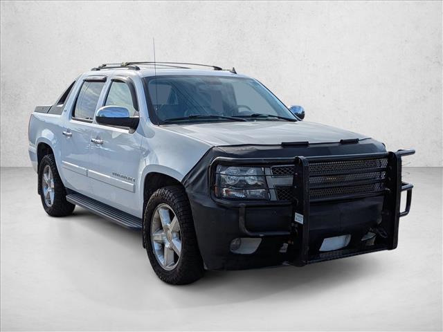 used 2008 Chevrolet Avalanche car, priced at $14,995