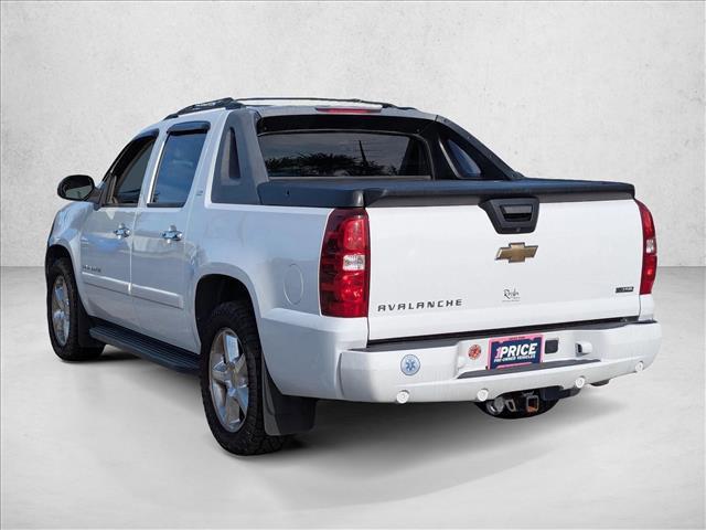 used 2008 Chevrolet Avalanche car, priced at $14,995