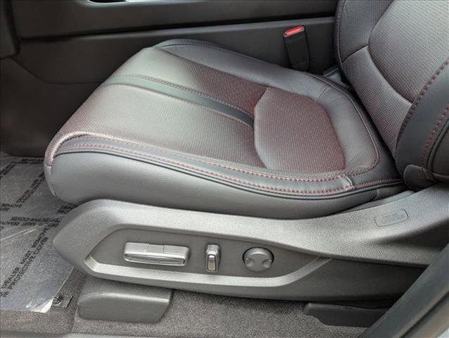 new 2025 Honda Pilot car, priced at $55,530