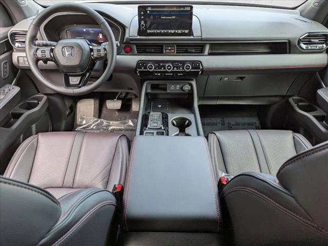 new 2025 Honda Pilot car, priced at $55,530