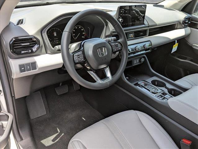 new 2025 Honda Pilot car, priced at $42,680
