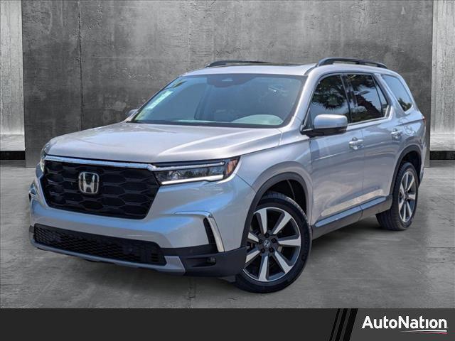 new 2025 Honda Pilot car, priced at $48,941