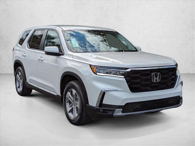 new 2025 Honda Pilot car, priced at $44,450