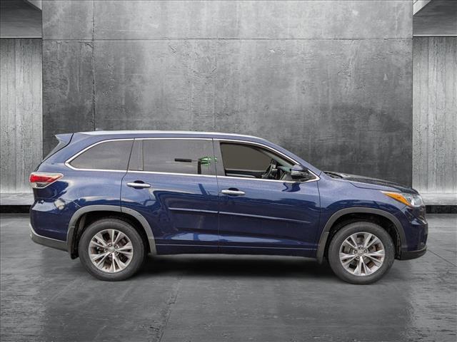 used 2015 Toyota Highlander car, priced at $18,349