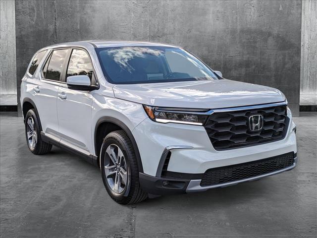 new 2025 Honda Pilot car, priced at $46,180