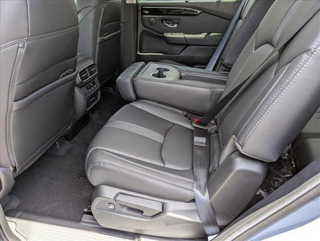 new 2025 Honda Pilot car, priced at $50,475