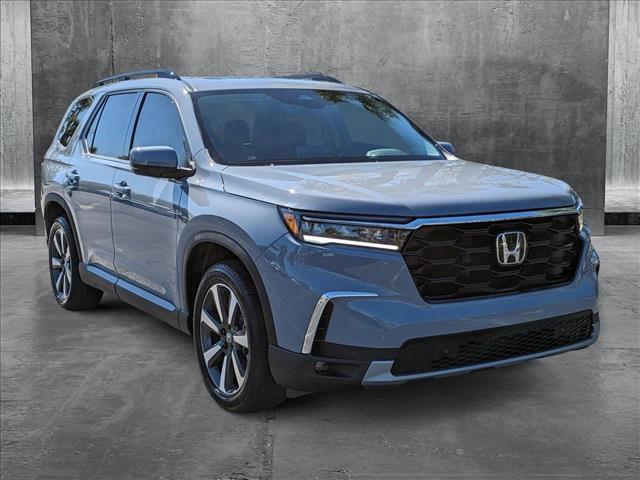 new 2025 Honda Pilot car, priced at $52,053