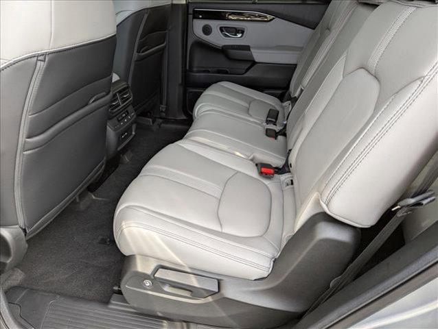 new 2025 Honda Pilot car, priced at $47,528