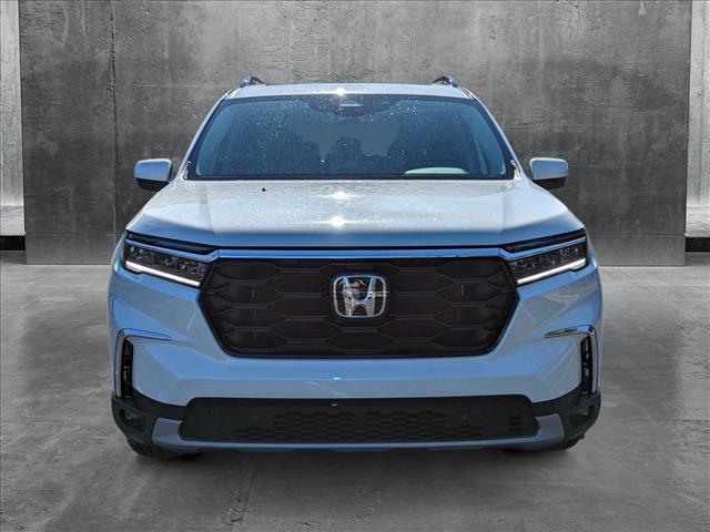 new 2025 Honda Pilot car, priced at $46,300