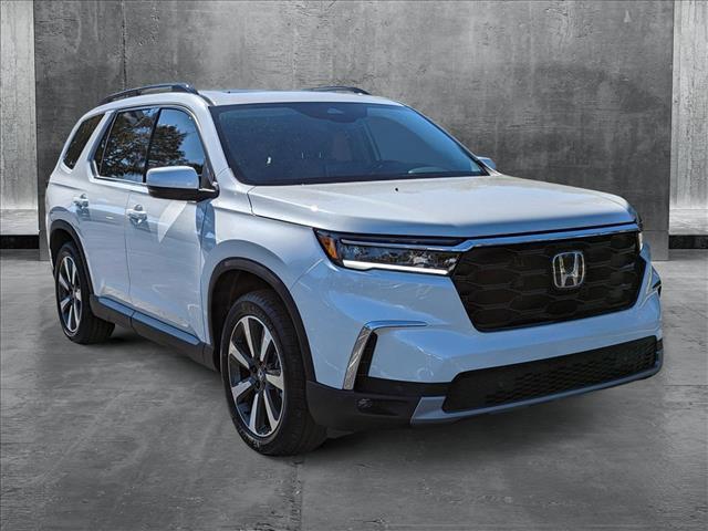 new 2025 Honda Pilot car, priced at $46,300