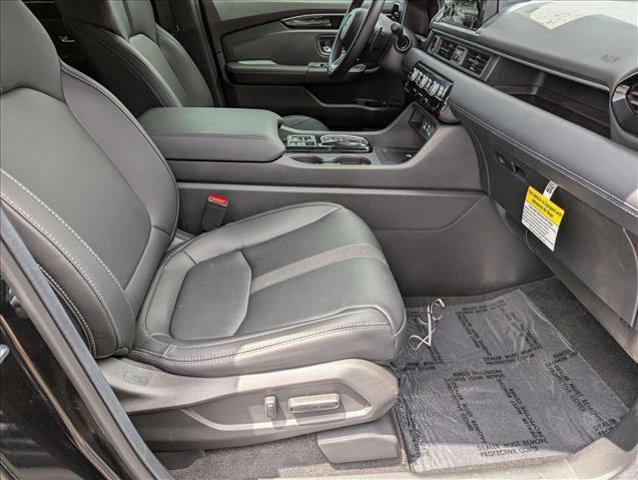 used 2025 Honda Pilot car, priced at $44,153