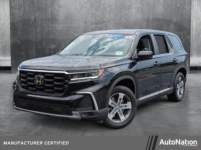 used 2025 Honda Pilot car, priced at $43,491