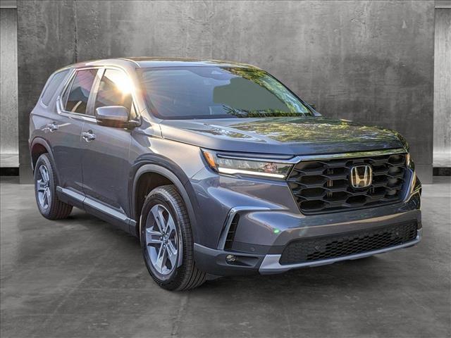 new 2025 Honda Pilot car, priced at $44,195