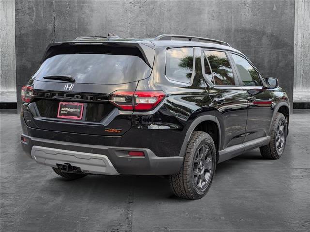 new 2025 Honda Pilot car, priced at $49,833