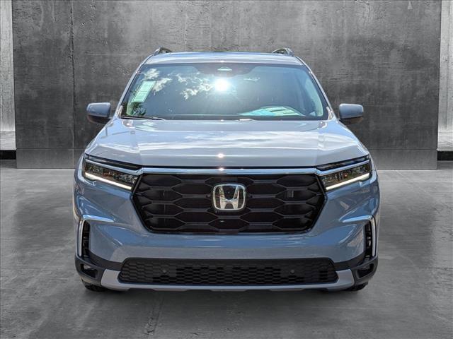 new 2025 Honda Pilot car, priced at $49,955
