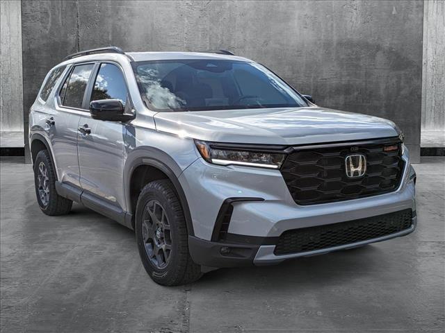 new 2025 Honda Pilot car, priced at $50,353