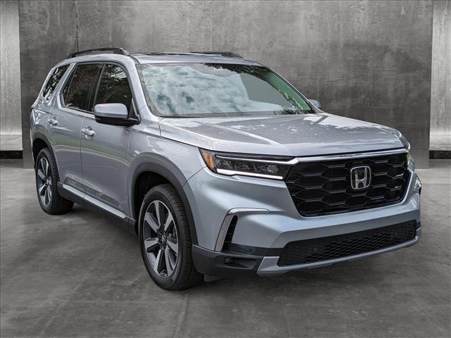 new 2025 Honda Pilot car, priced at $45,244