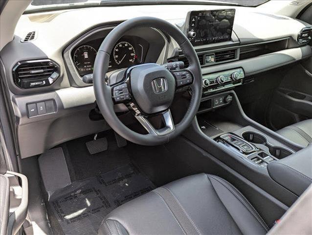 new 2025 Honda Pilot car, priced at $47,955