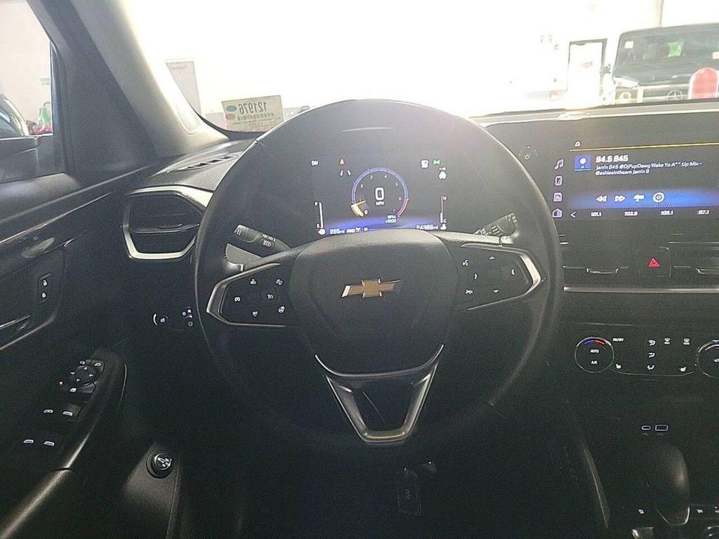 used 2024 Chevrolet TrailBlazer car