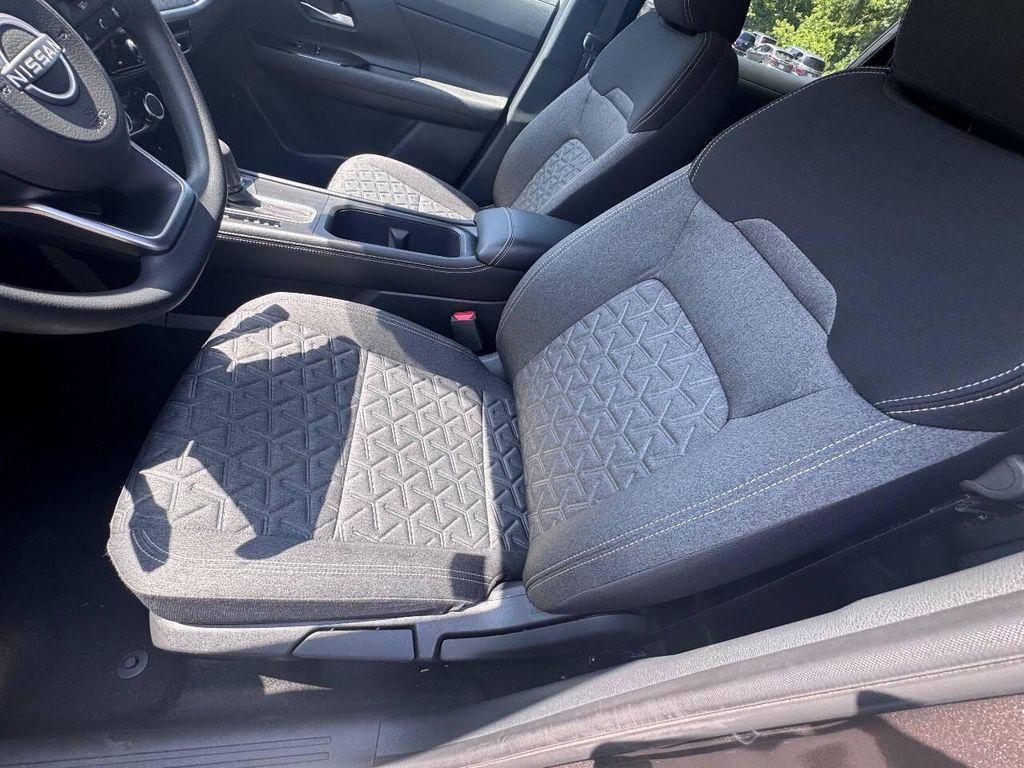 used 2025 Nissan Kicks car