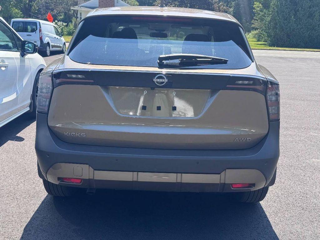 used 2025 Nissan Kicks car