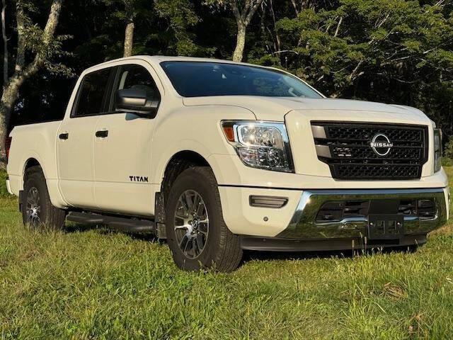 used 2023 Nissan Titan car