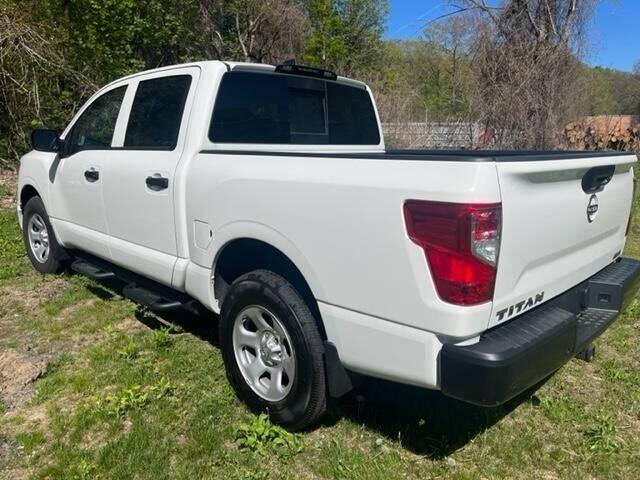 used 2023 Nissan Titan car