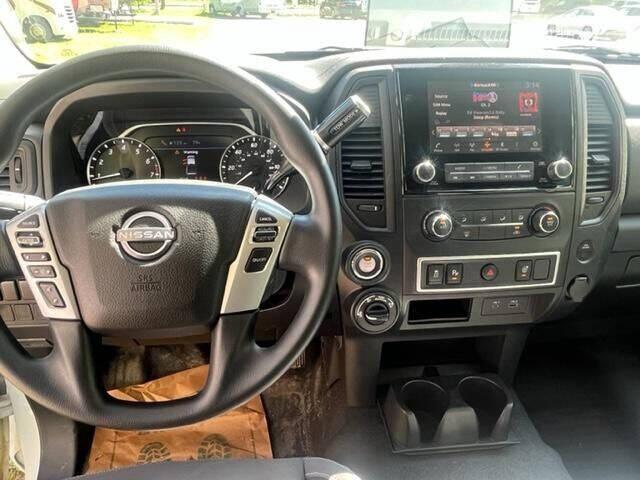 used 2023 Nissan Titan car