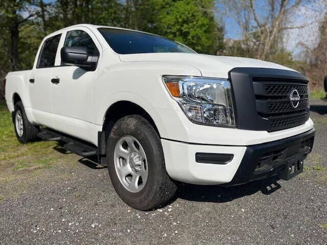 used 2023 Nissan Titan car