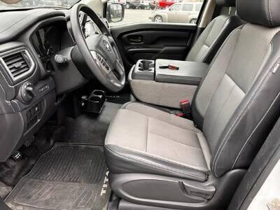 used 2017 Nissan Titan car