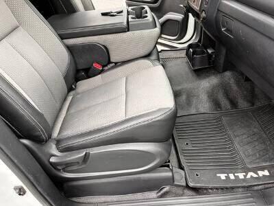 used 2017 Nissan Titan car