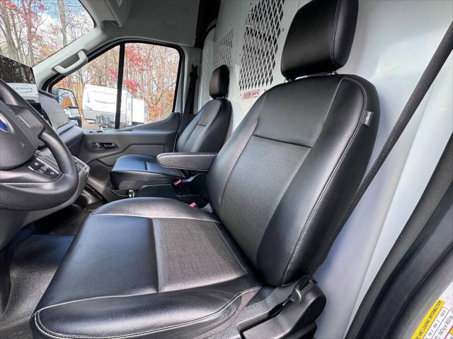 used 2022 Ford Transit-350 car