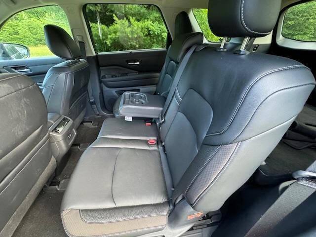 used 2023 Nissan Pathfinder car