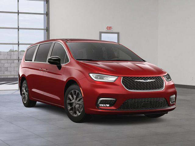 used 2025 Chrysler Pacifica car, priced at $46,900