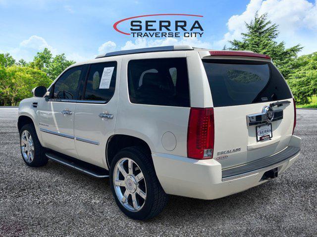 used 2007 Cadillac Escalade car, priced at $6,411