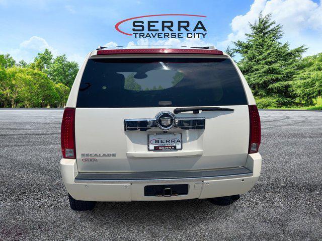 used 2007 Cadillac Escalade car, priced at $6,411