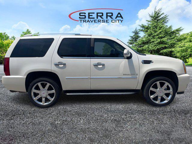 used 2007 Cadillac Escalade car, priced at $6,411