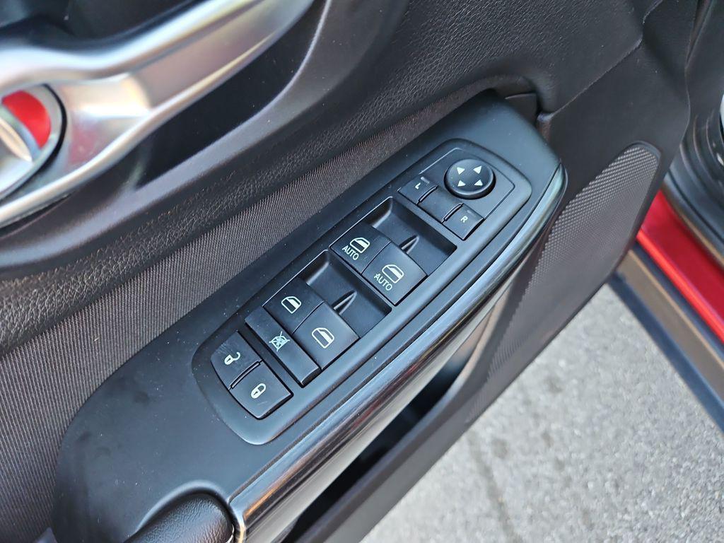 used 2014 Jeep Cherokee car, priced at $7,433