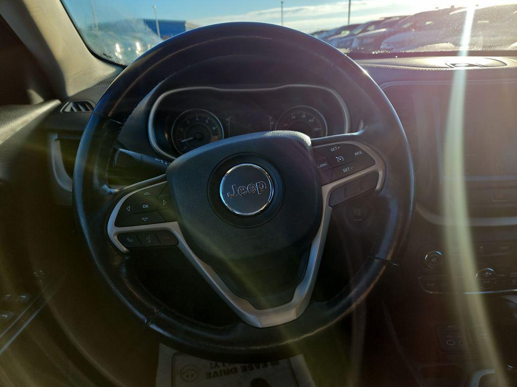 used 2014 Jeep Cherokee car, priced at $7,433