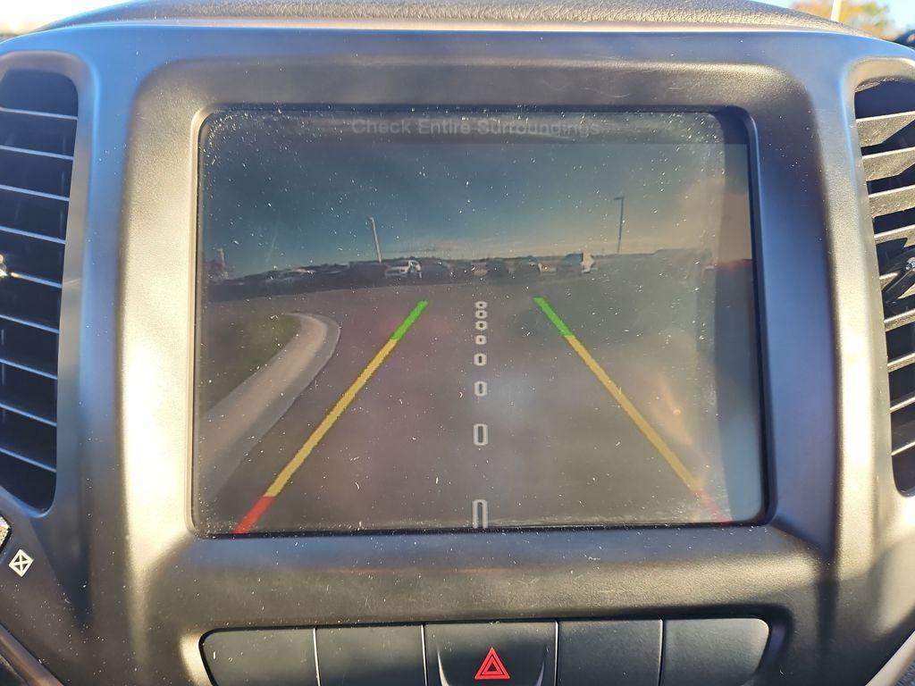 used 2014 Jeep Cherokee car, priced at $7,433