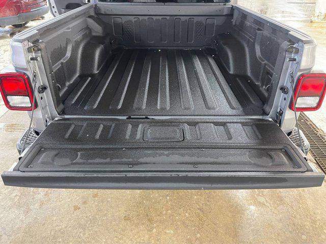 used 2021 Jeep Gladiator car, priced at $28,844