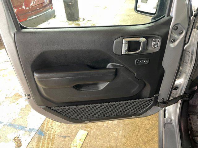 used 2021 Jeep Gladiator car, priced at $28,844