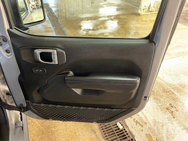 used 2021 Jeep Gladiator car, priced at $28,844