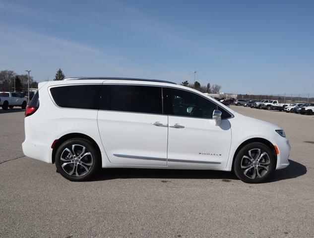 new 2024 Chrysler Pacifica car, priced at $55,594