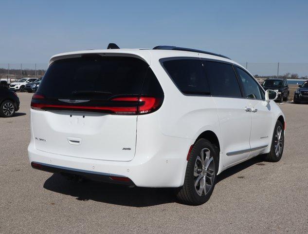 new 2024 Chrysler Pacifica car, priced at $55,594