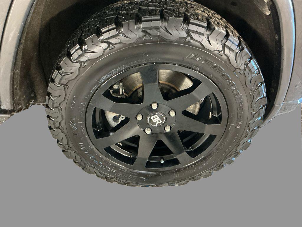 used 2017 Jeep Grand Cherokee car, priced at $17,355
