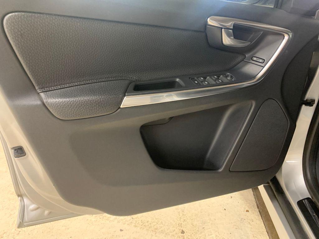 used 2014 Volvo XC60 car, priced at $6,922